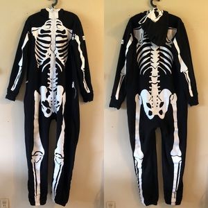 Super spooky Tipsy Elves skeleton onesie 💀